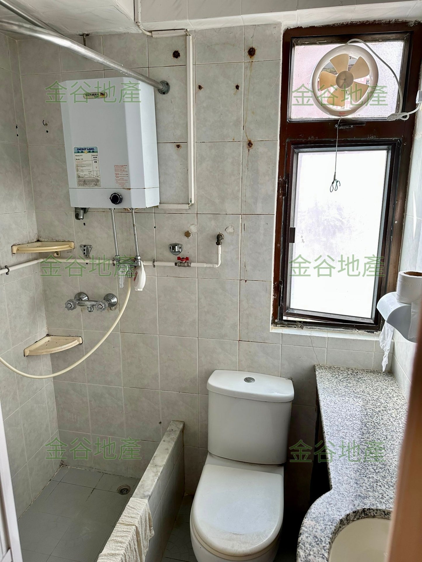 柴灣戲院大廈售485萬