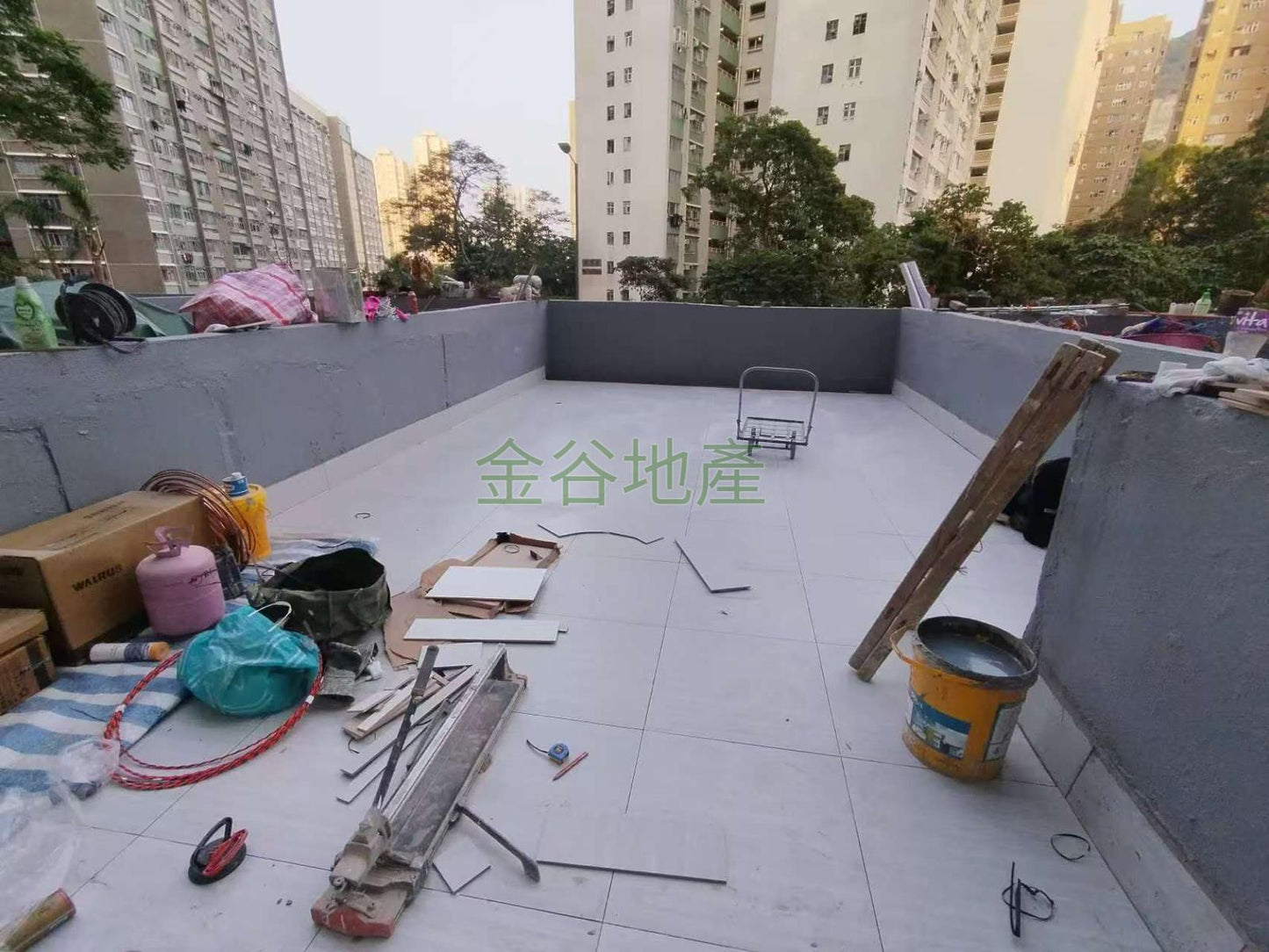 建業大樓連平台租14K/售310萬