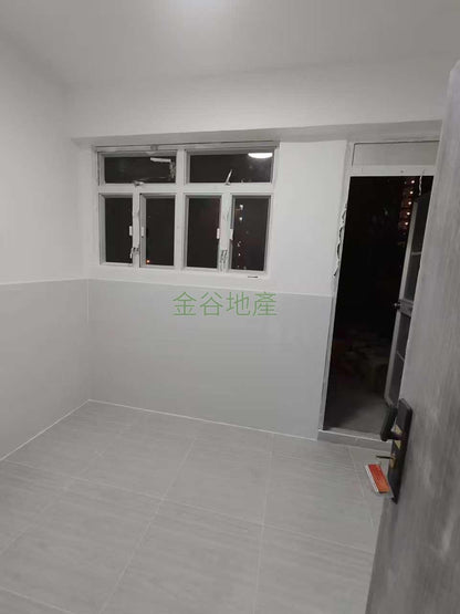 建業大樓連平台租14K/售310萬