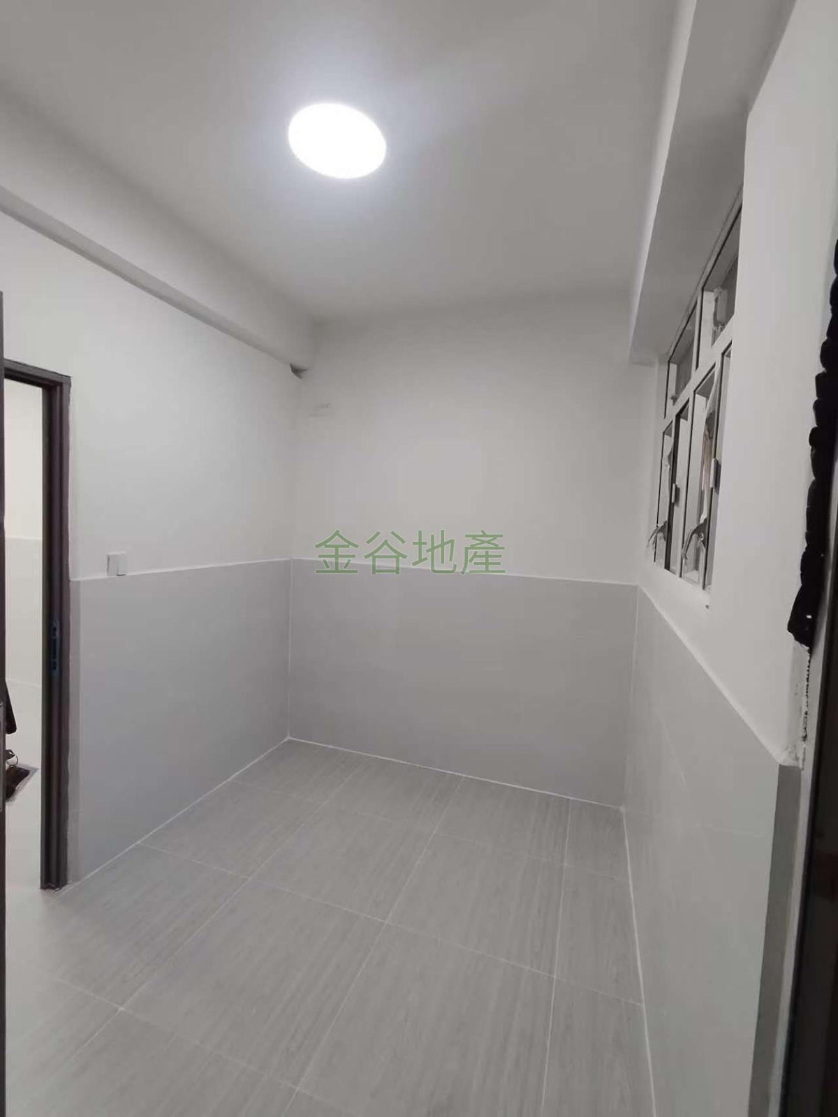 建業大樓連平台租14K