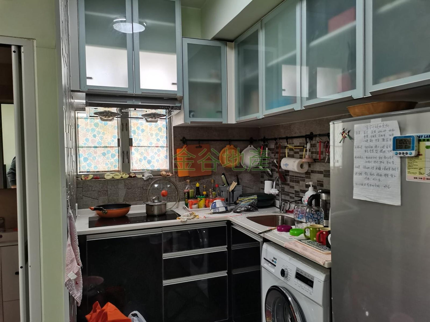 建業大樓售318萬