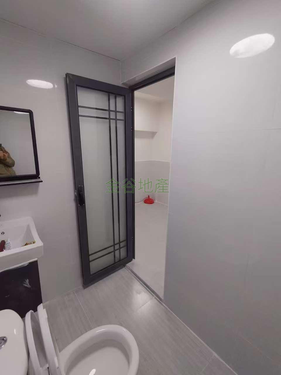 建業大樓連平台租14K